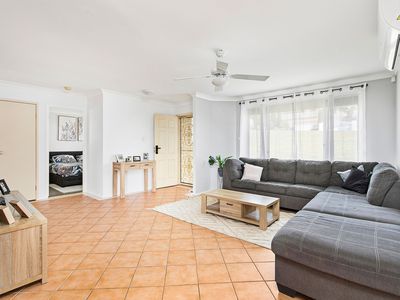 43 Hillside Drive, Albion Park