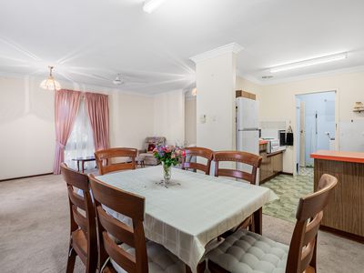46 Farmfield Way, Morley
