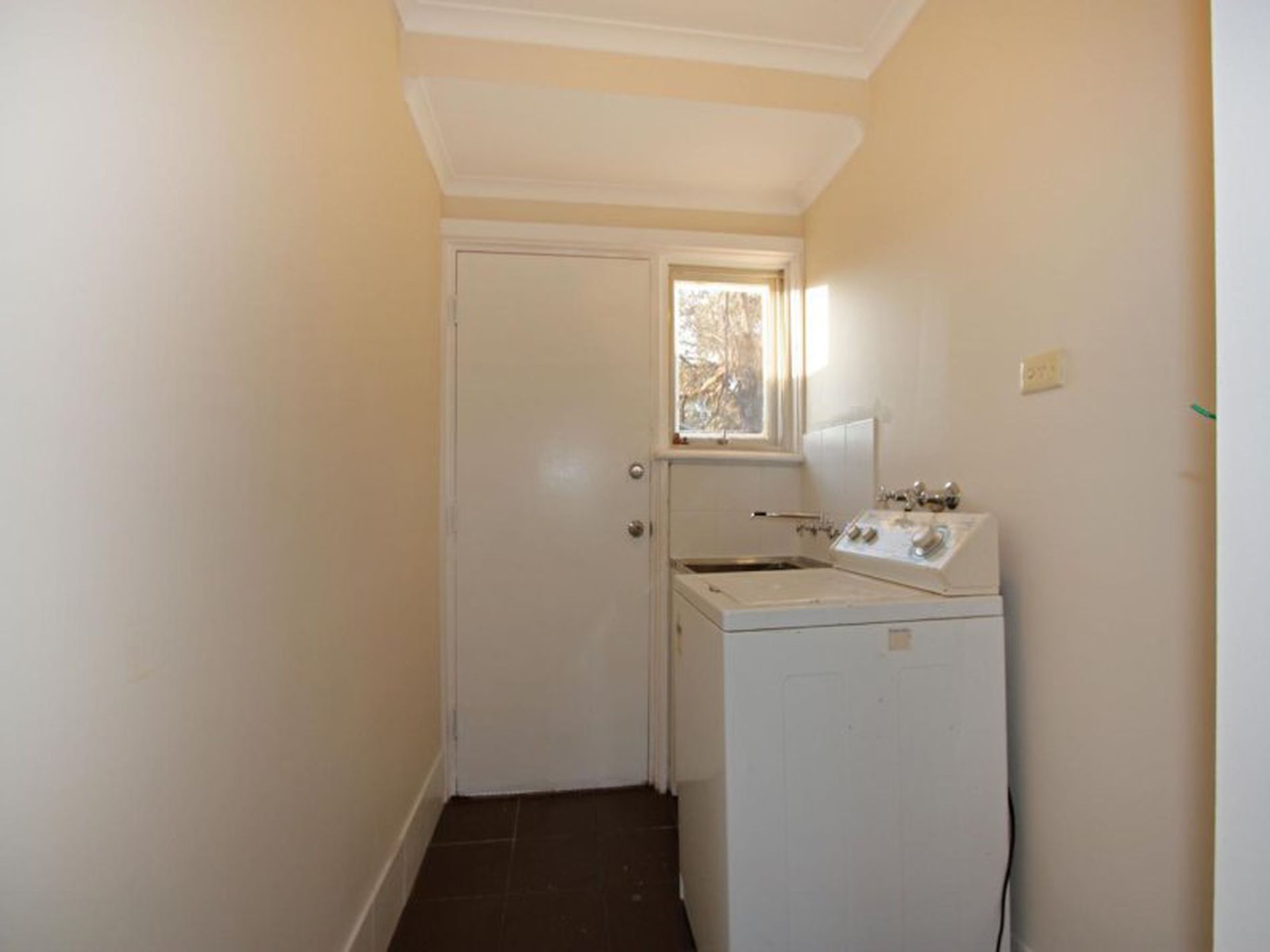 3 Elliot Place, Lamington