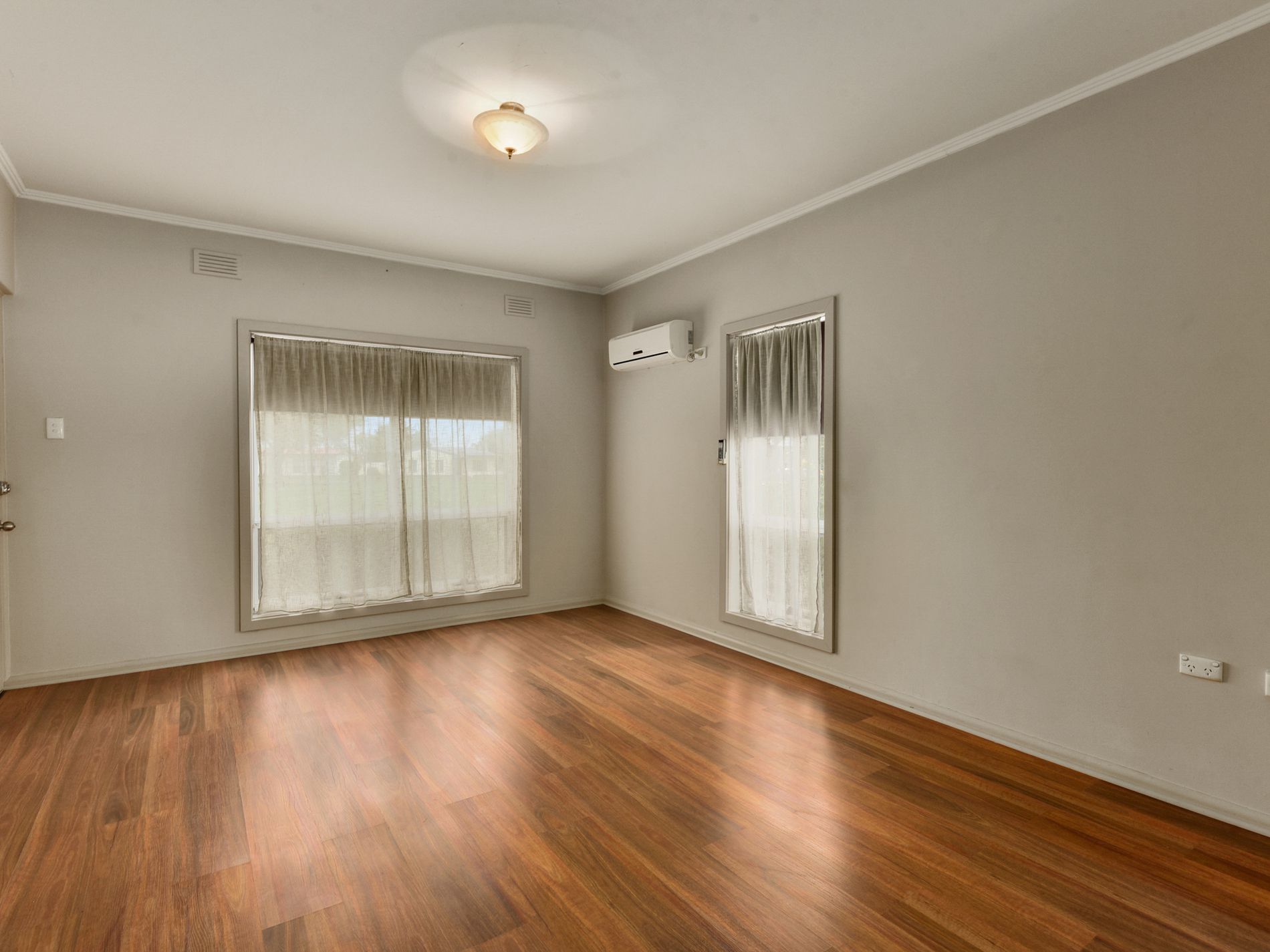 8 Stark Avenue, Millicent