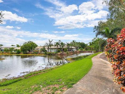 2 / 118 Woodlake Boulevard, Durack