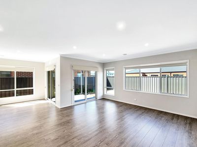 6 Navigation Road, Tarneit
