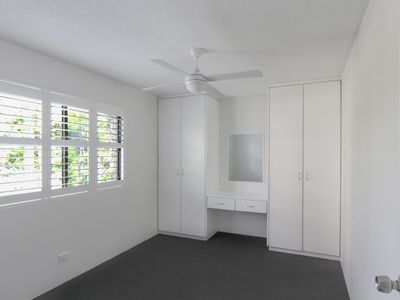 12 / 20 West Street, Forster