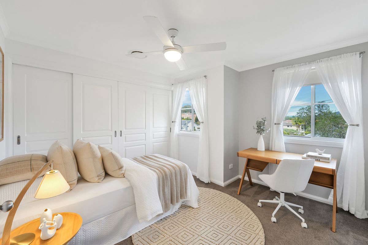 1 / 8 Anzac Avenue, Wyong