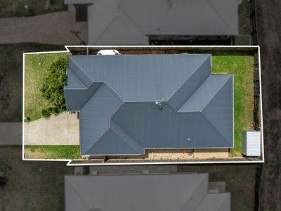 4 McInnes Crescent, Glenvale