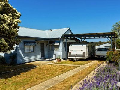 14 Howlong Road, Rutherglen
