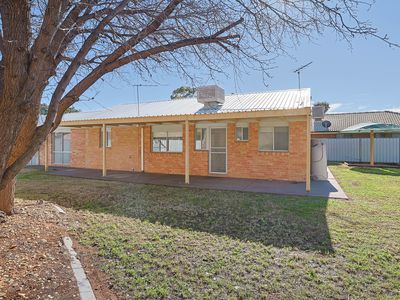 4 Coonawarra Close, Mildura