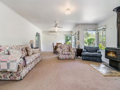 11 Thompsons Lane, Heathcote