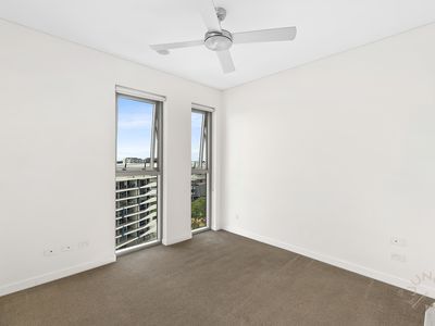 1117 / 16 Hamilton Place, Bowen Hills