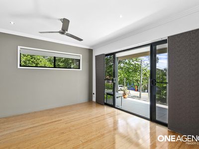 1 / 19 King Street, Urangan