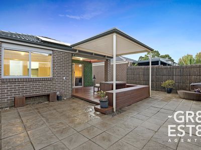 16 Crowe Avenue, Cranbourne West