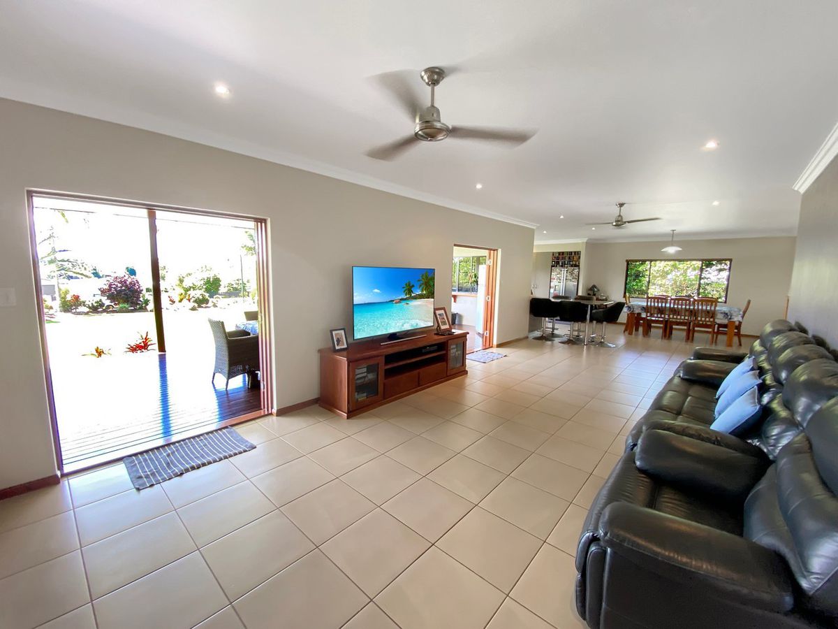 2 Larfield Close, Atherton