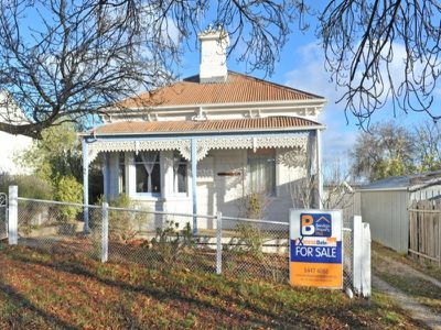 2 Hunter Street, Castlemaine