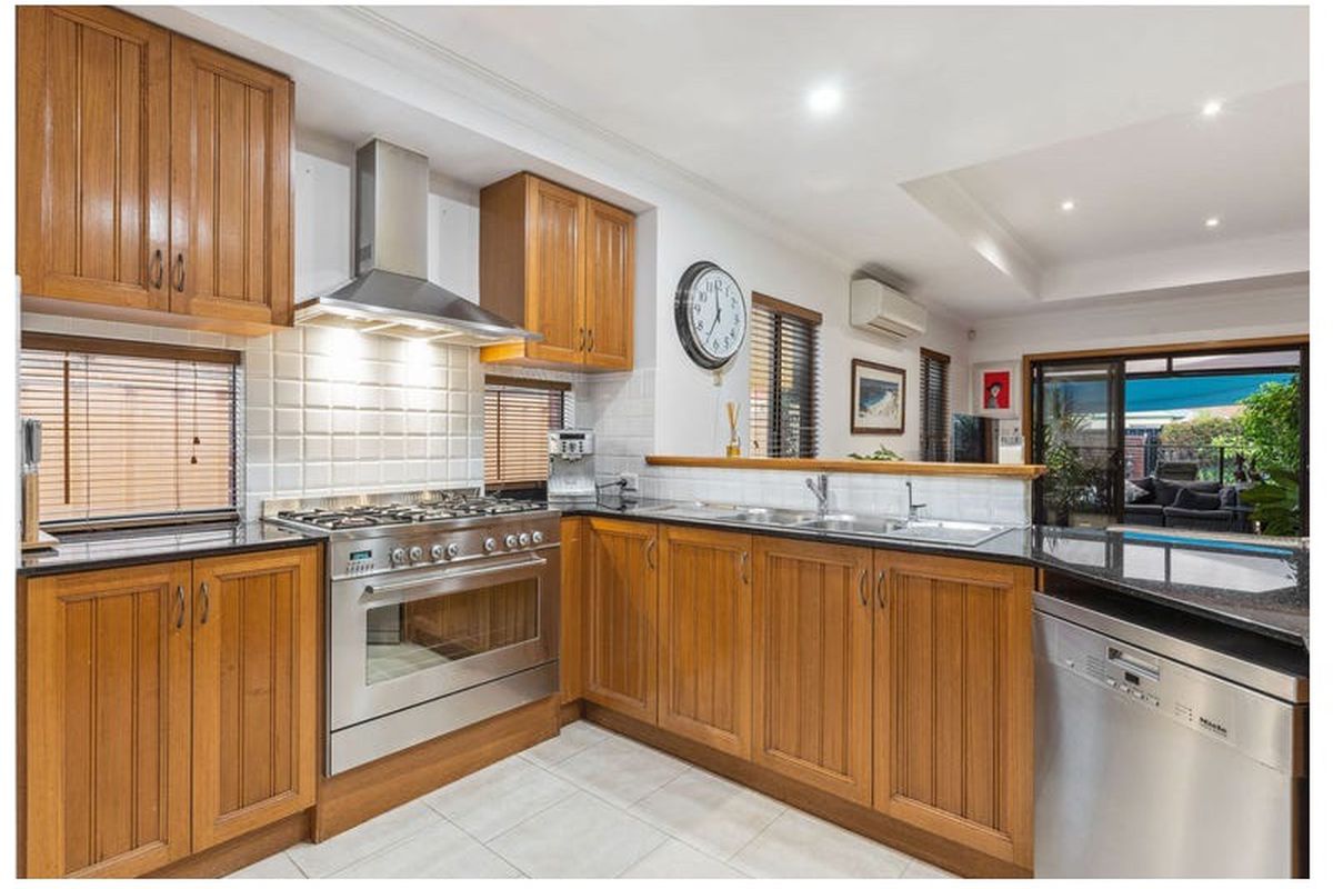 45A Davy Street, Alfred Cove