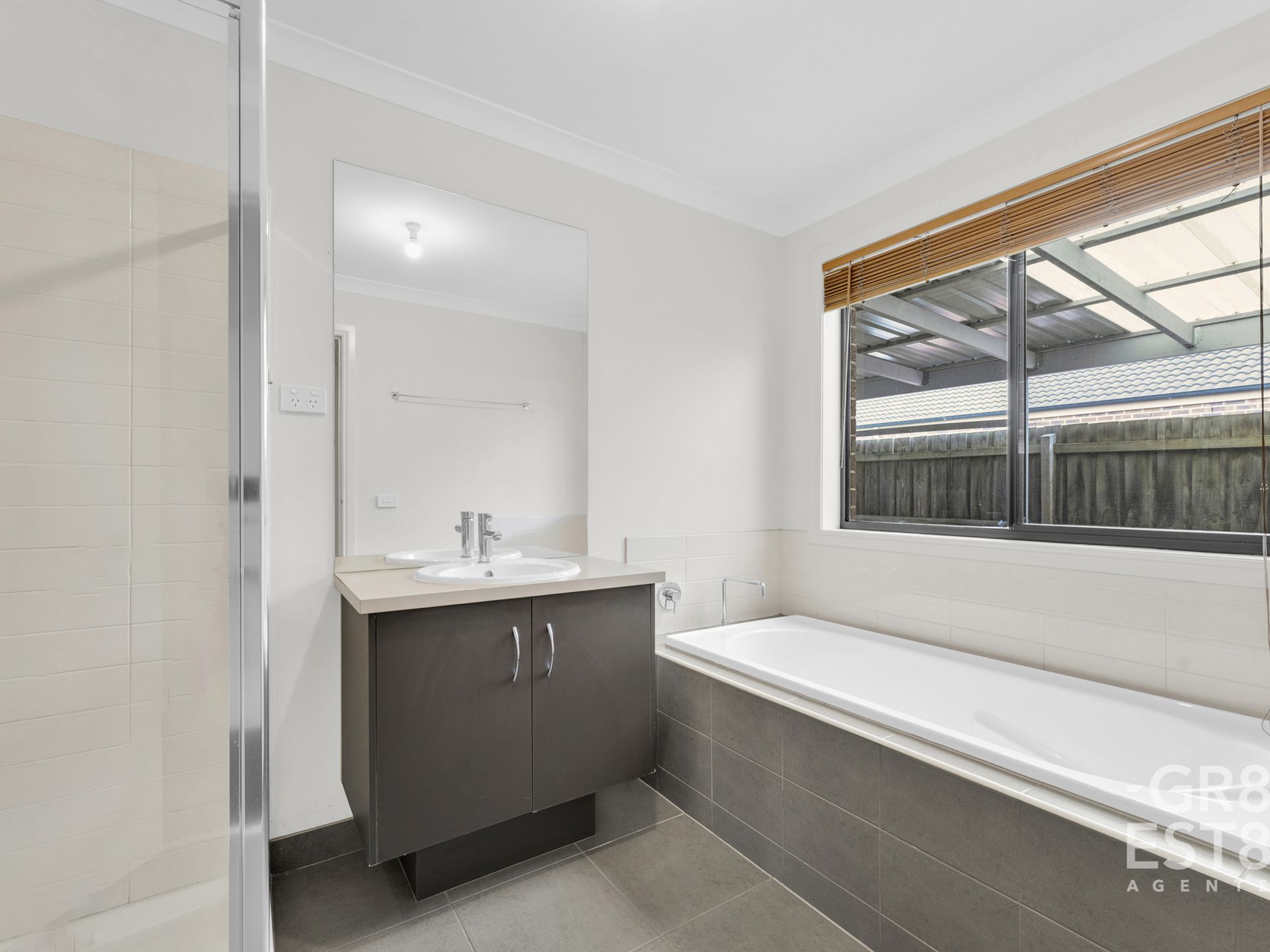 5 Parnum Place, Lynbrook