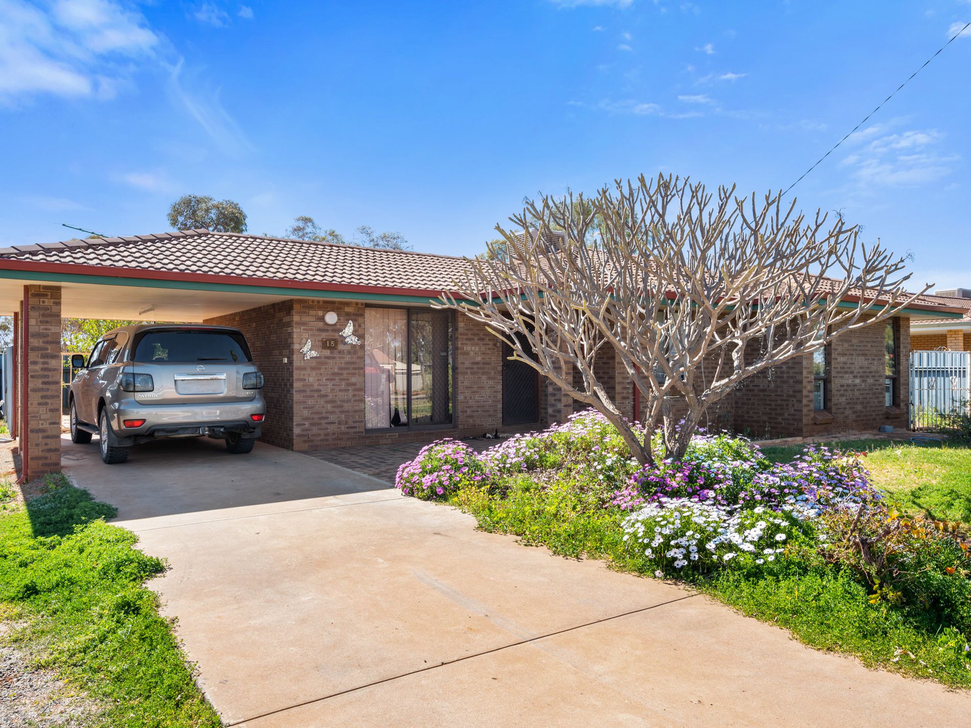 15 Flanagan Parade, Hannans