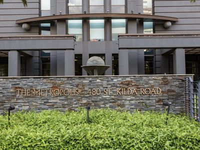 1005 / 480 St Kilda Road, Melbourne