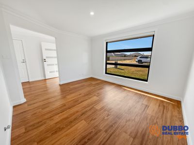 11 Lesmurdie Parade, Dubbo