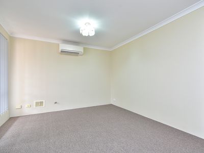 5 / 10 Siderno Rise, Hocking