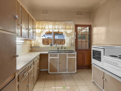 2 / 16 Highview Avenue, Cranbourne