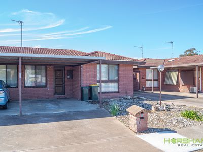 2 / 25 Carter Street, Horsham