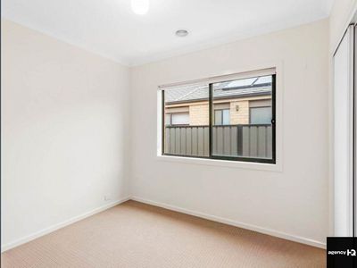6 Radiance Street, Tarneit