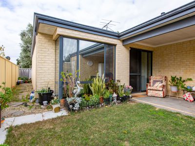 2 / 62 Winton Street, Carey Park