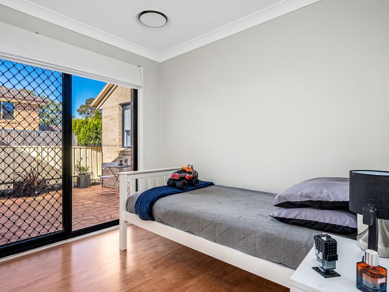 4 Bittern Grove, Glenwood