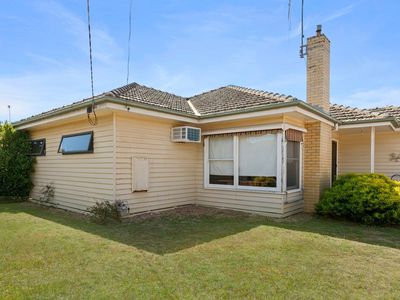 24 Fifth Avenue, White Hills