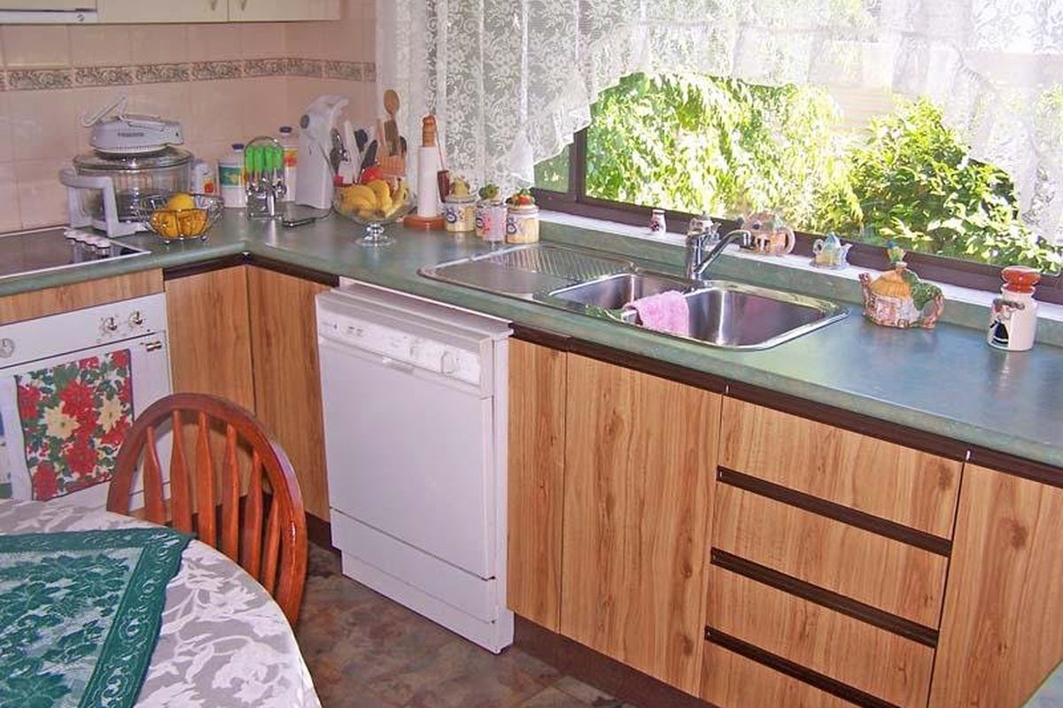 8 Shaw Road, Stanhope