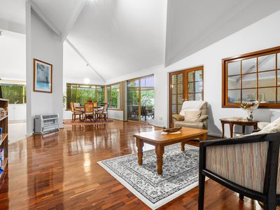 5 Mauldon Mews, Winthrop