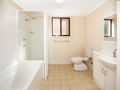 4 / 18 Hercules Street, Wollongong