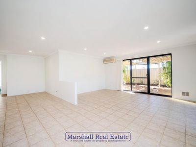 2 Roxburgh Cir, Kinross