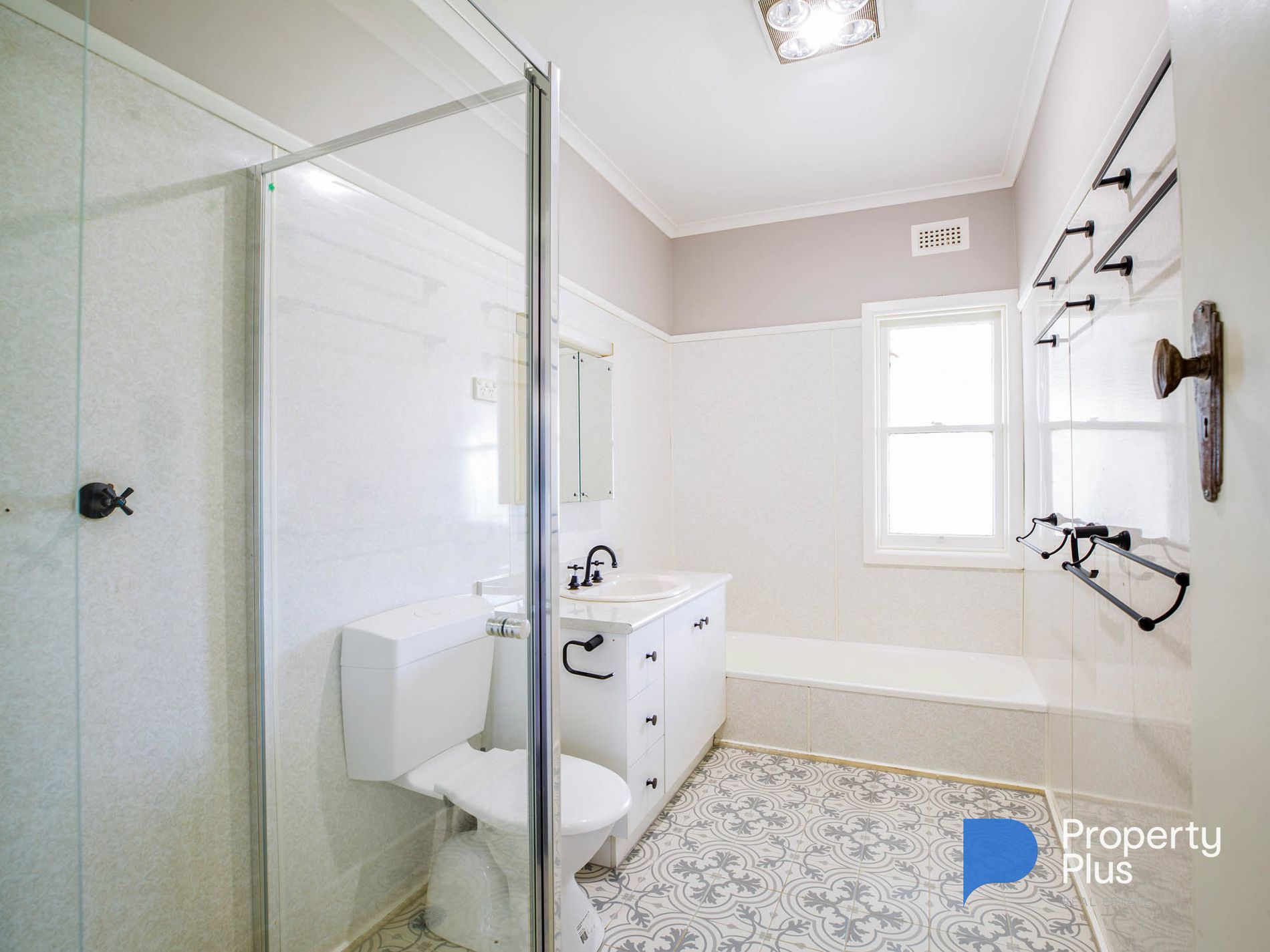 320 High Street, Kangaroo Flat