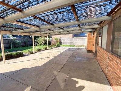 82 Duncans Road, Werribee
