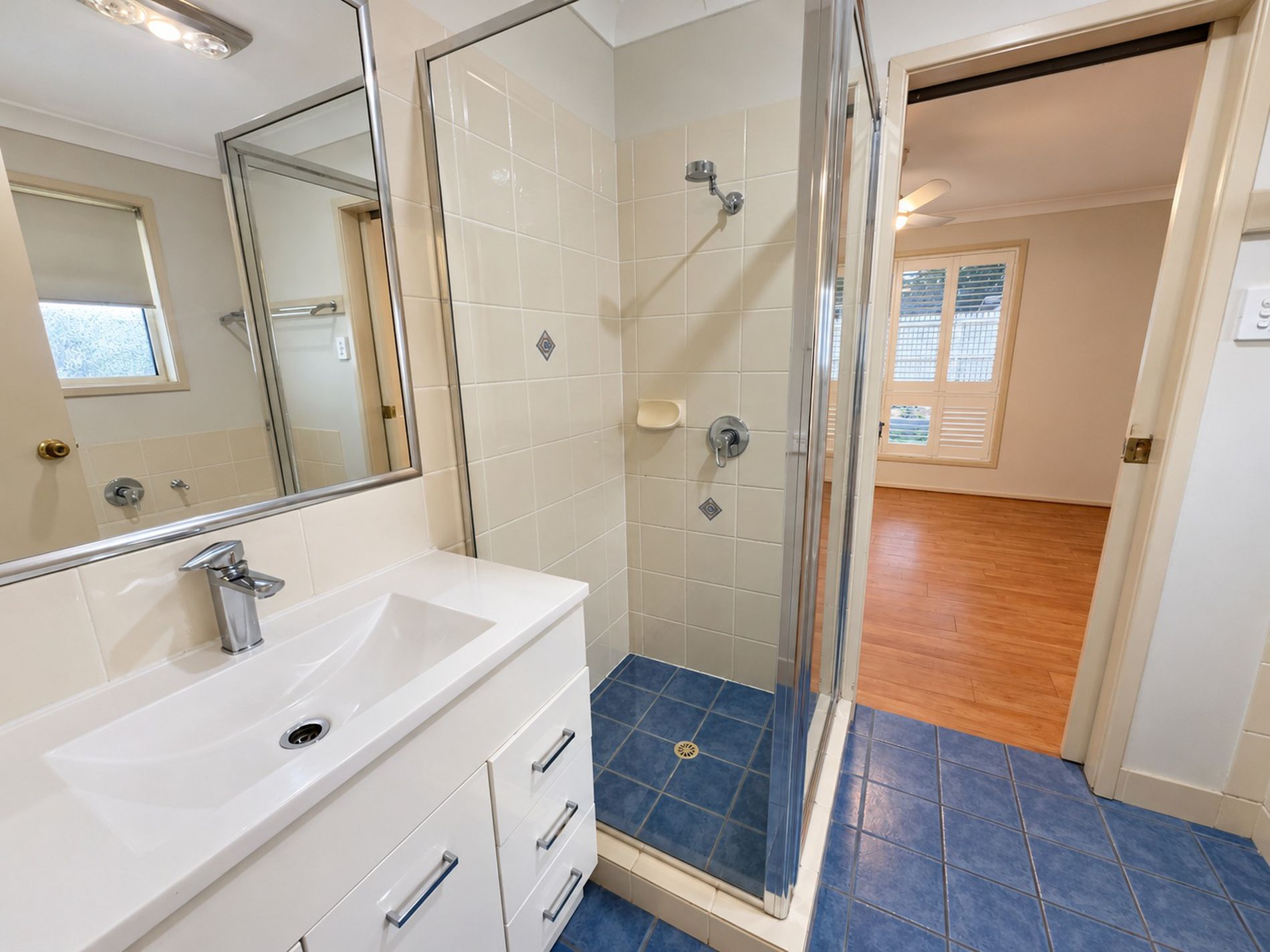 16 Malar Crescent, Booie