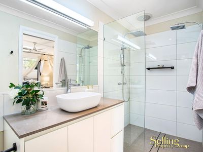 16B Oak Avenue , Surfers Paradise