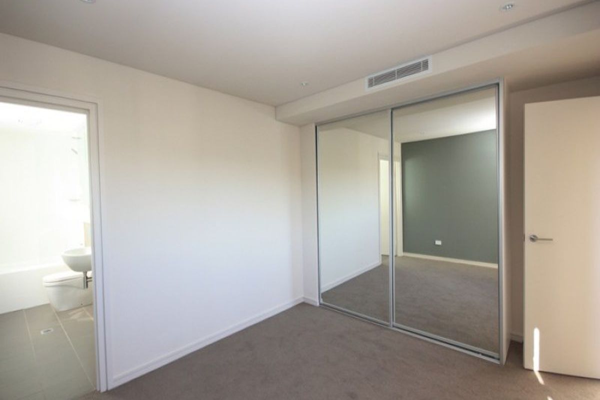 54A Blackwall Point Road, Chiswick