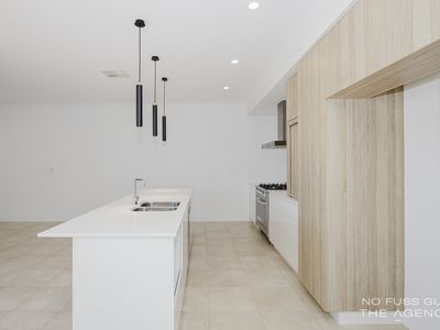 1 / 12 Loder Way, South Guildford