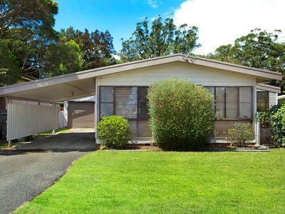 12 The Esplanade, Oak Flats