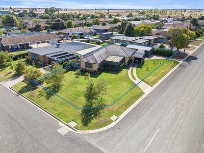 10 White Street, Finley