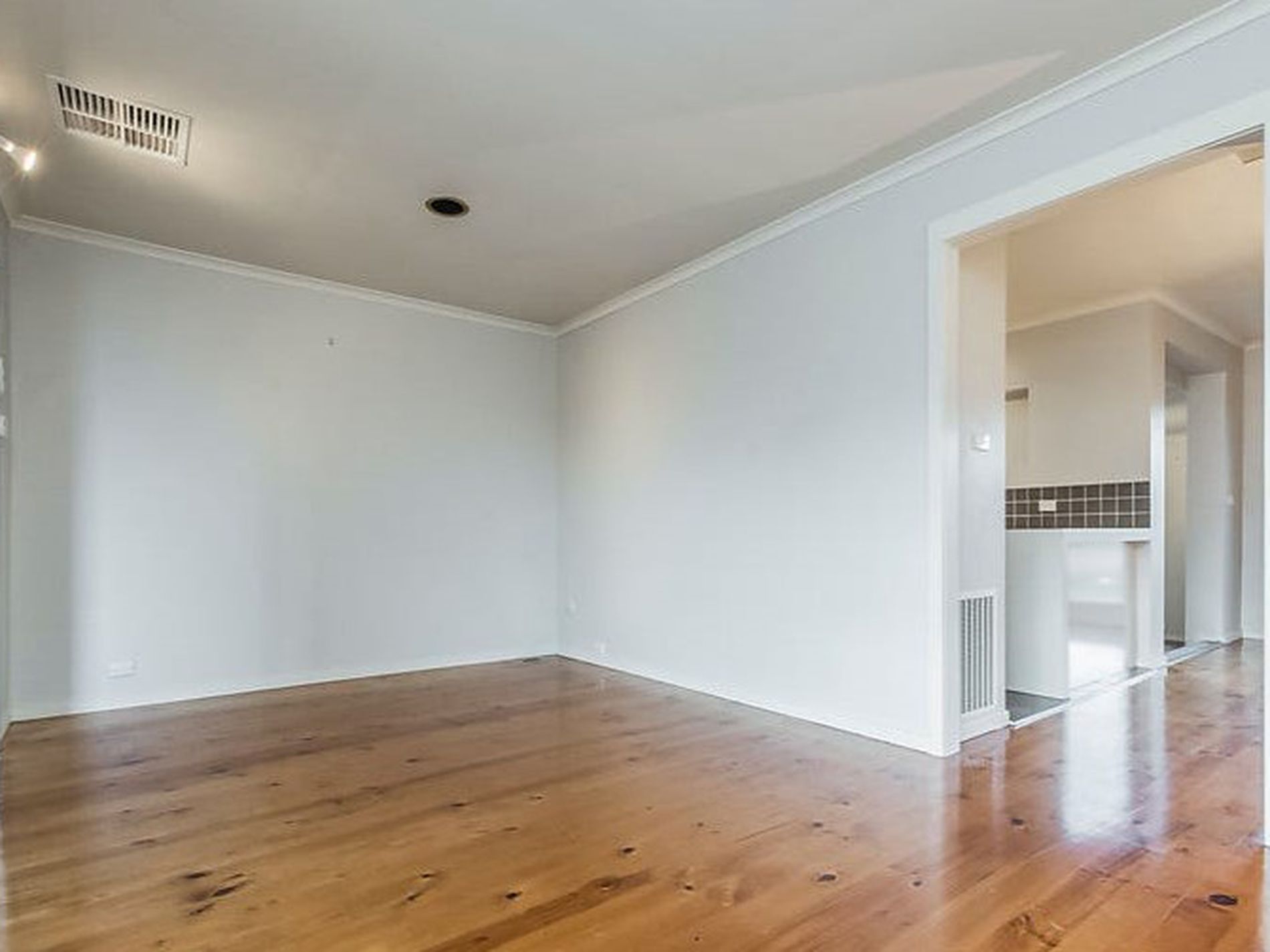 1 Drews Road, Marshall