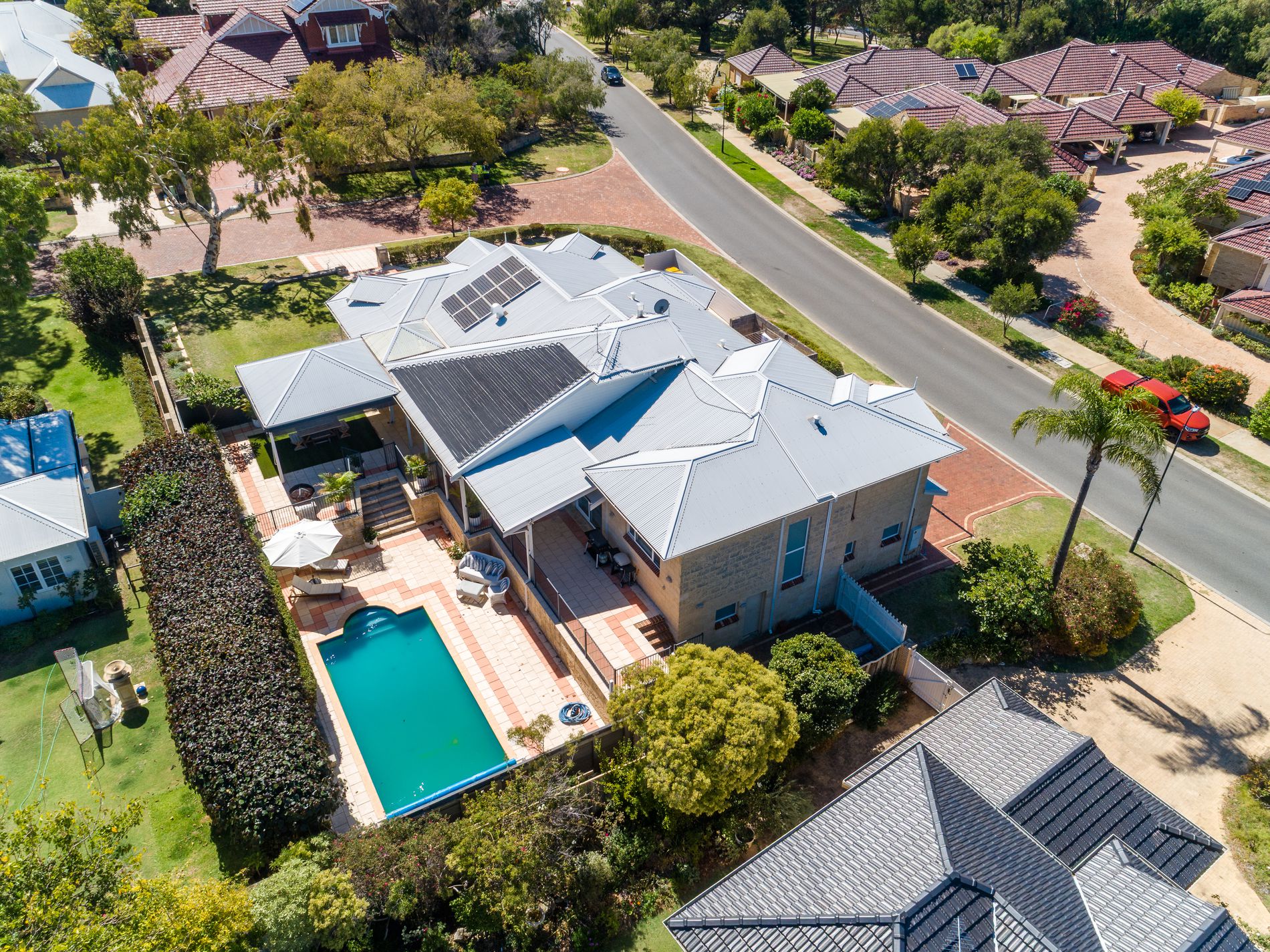 1 Grove End Ridge, Mount Claremont