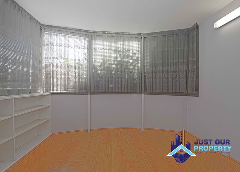 67 Sphinx Ave, Revesby
