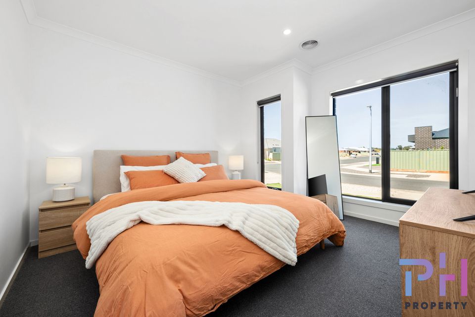 6 Willowbank Court, Epsom