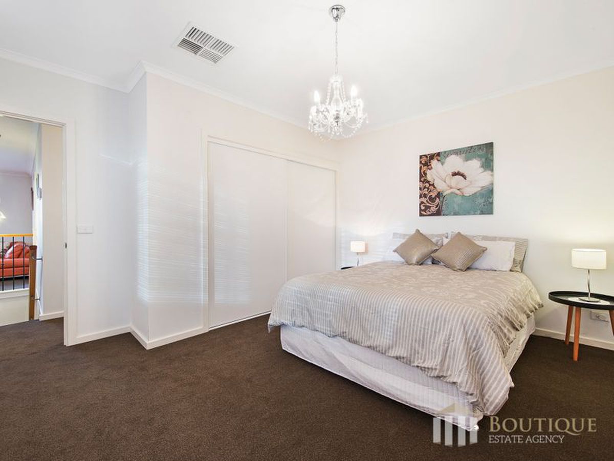 2 / 94 Bellbrook Drive, Dandenong North