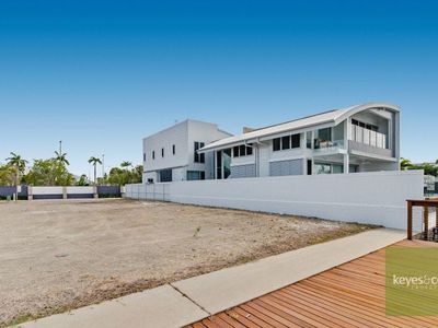 9 / 48-55 Sir Leslie Thiess Drive, Townsville City