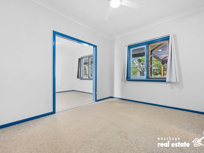 490 Beechwood Road, Beechwood