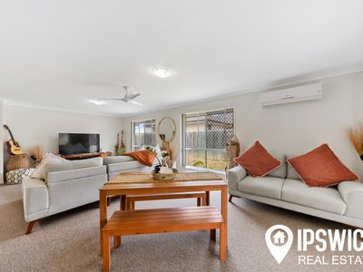 14 TAWNEY STREET, Lowood