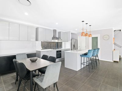 82  Sundowner Parkway (The Gables), Box Hill